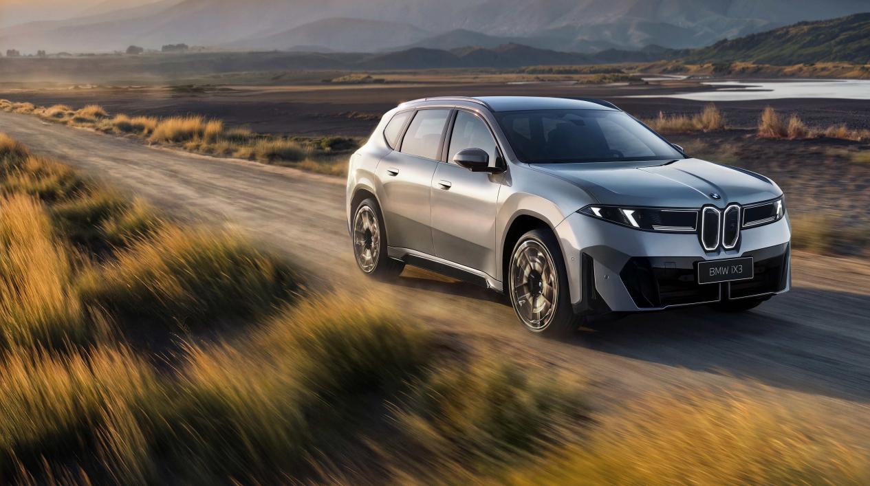​新世代BMW iX3将开启预订/新世代BMW i3将全面亮相智能驾趣新纪元即将开启